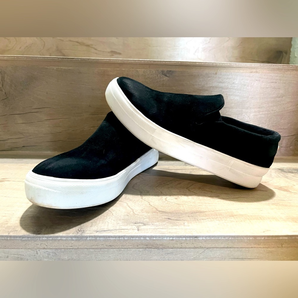 Steve Madden Slip Ons